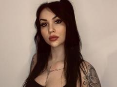 InkedFaye - female with black hair webcam at xLoveCam