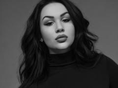 InkedFaye - female with black hair webcam at xLoveCam