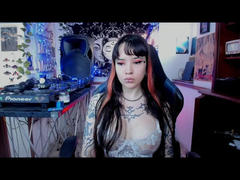 InkedPrettyBabe - female webcam at xLoveCam