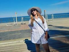 InnaGlory - female with brown hair and  small tits webcam at xLoveCam