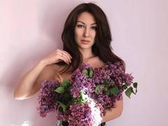 InnaGlory - female with brown hair and  small tits webcam at xLoveCam