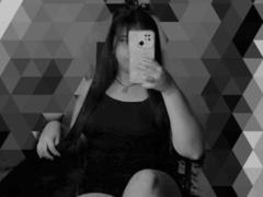 InnocenthaZel - female with black hair webcam at xLoveCam