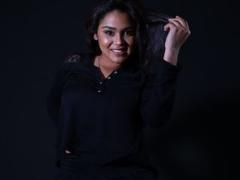 IntiAmor - female with brown hair and  big tits webcam at xLoveCam