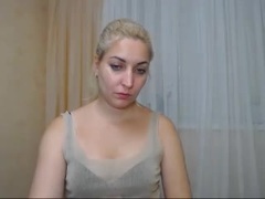 KiskaIricka - female with brown hair webcam at ImLive