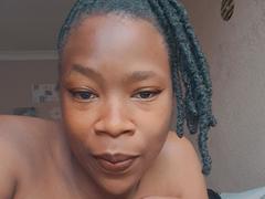 IrieItesEmpress - female with black hair and  big tits webcam at xLoveCam