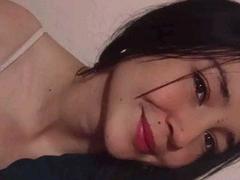 IrisDiaz from xLoveCam