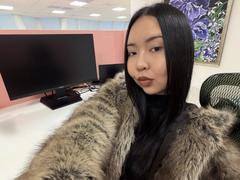 IrisDommer - female with brown hair webcam at xLoveCam