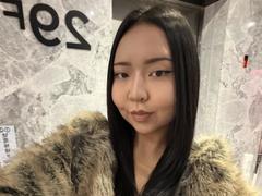 IrisDommer - female with brown hair webcam at xLoveCam