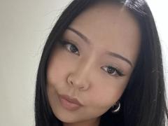 IrisDommer - female with brown hair webcam at xLoveCam