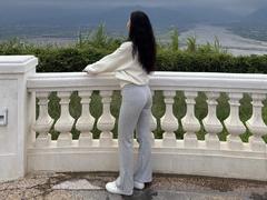 IrisDommer - female with brown hair webcam at xLoveCam