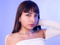 IrisVelvet - female with black hair webcam at LiveJasmin