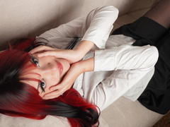 IrisWhitemore - female with red hair webcam at ImLive