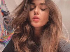 IrishReversed - female with brown hair and  big tits webcam at xLoveCam