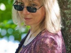 IrunchaArt - blond female with  small tits webcam at xLoveCam