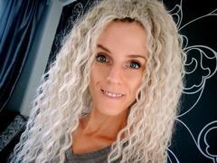 irbis69 - female with red hair webcam at xLoveCam