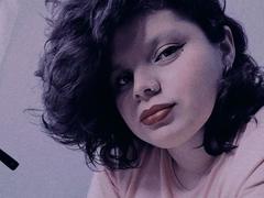 IsaAndCaro - female webcam at xLoveCam