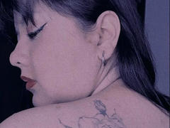 IsaAndCaro - female webcam at xLoveCam