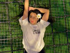 IsaBlue - female with black hair webcam at xLoveCam