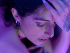 IsaDupont - female with brown hair webcam at xLoveCam