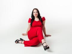 IsabelBlackberry - female with brown hair webcam at xLoveCam