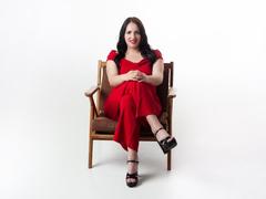 IsabelBlackberry - female with brown hair webcam at xLoveCam