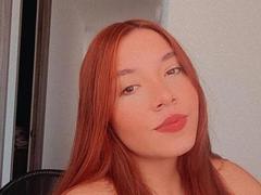 IsabelHenao - female with brown hair webcam at xLoveCam