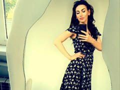 IsabelKiss - female with brown hair webcam at xLoveCam