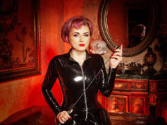 IssabelaBella - blond female with  small tits webcam at LiveJasmin