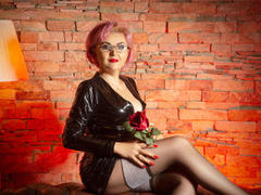 IssabelaBella - blond female with  small tits webcam at LiveJasmin