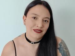 IsabelaDeLuca - female with black hair and  big tits webcam at xLoveCam