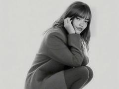 JulietaBlackwood - female with brown hair webcam at LiveJasmin