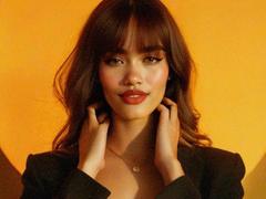 JulietaBlackwood - female with brown hair webcam at LiveJasmin