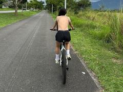 IsabelaRios - female with brown hair webcam at xLoveCam