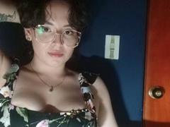 EmilieGordon - female with black hair and  big tits webcam at LiveJasmin