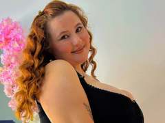 IsabellaHotest - female with brown hair and  big tits webcam at xLoveCam