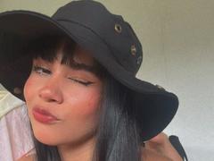 IsabellaMarynn - female webcam at xLoveCam