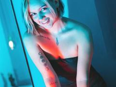 KaoriBlue - female with black hair and  big tits webcam at LiveJasmin