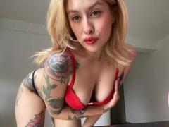 IsabellaPalacio - blond female with  big tits webcam at LiveJasmin