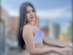 IsabellaSweety - female with brown hair webcam at xLoveCam