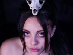 IsabellaTresor - female with brown hair and  big tits webcam at LiveJasmin