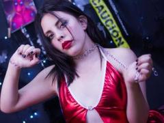 IsabellaTresor - female with brown hair and  big tits webcam at LiveJasmin