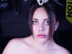 IsabellaTresor - female with brown hair and  big tits webcam at LiveJasmin