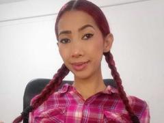 AliciaCherry - female with brown hair webcam at LiveJasmin