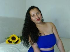 Isis69s - female webcam at xLoveCam