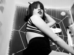 IsisDiosa - female with black hair and  small tits webcam at xLoveCam