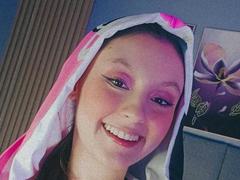 IsisGoddes69 from xLoveCam