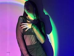 IsleBelle - female webcam at xLoveCam