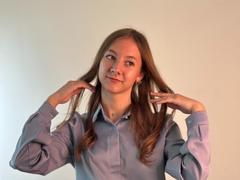 IsobelLoverdi - female webcam at xLoveCam