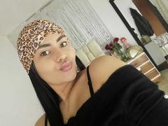IssaHabib - female with black hair webcam at xLoveCam