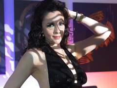 BessieCo - female with brown hair webcam at xLoveCam